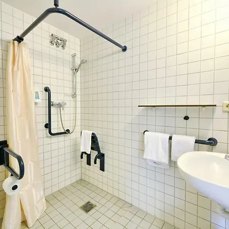 Otel Cjd Godesberg 2*