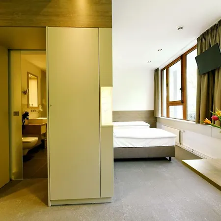 Cjd Godesberg Otel 2*